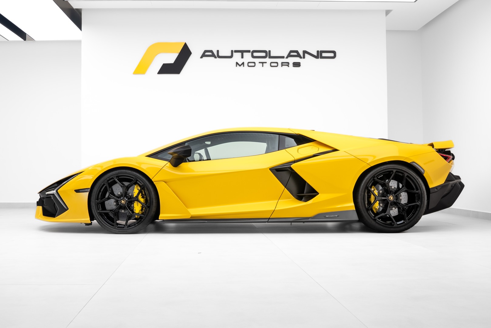 2025 LAMBORGHINI REVUELTO - 485